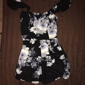 •• Charlotte Russe Romper ••